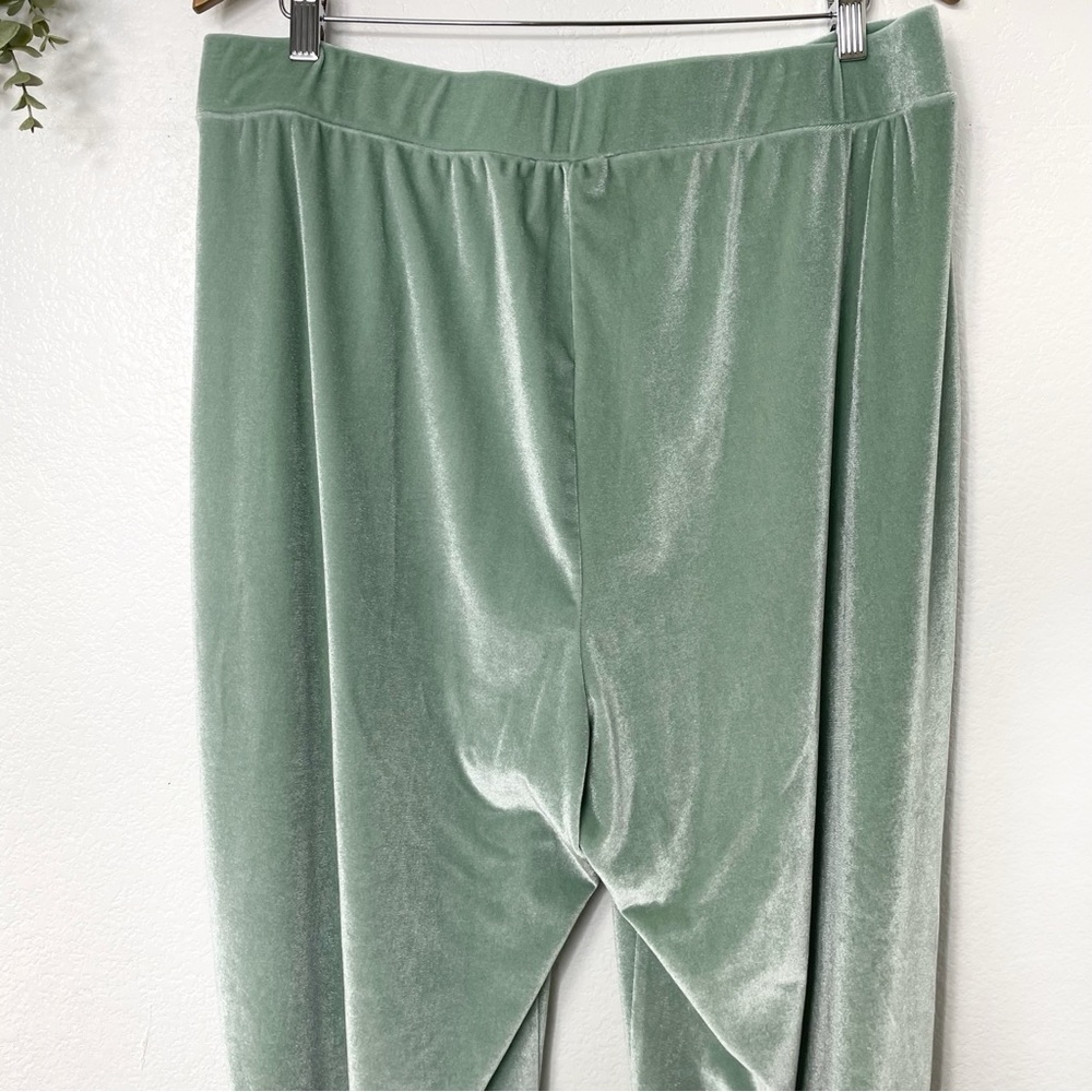 DENISE BIDOT x SONOMA •Velvet Wide-Leg Pants in Sage green - Picture 8 of 9